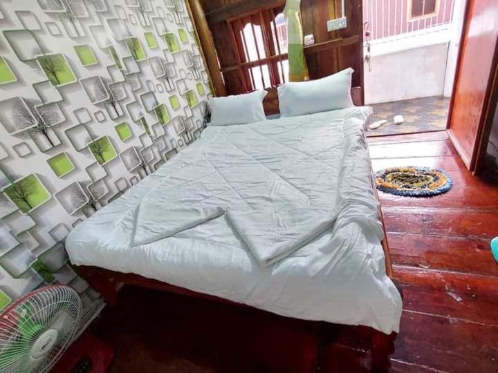 Xl Guest House & Restaurant Sihanoukville Extérieur photo